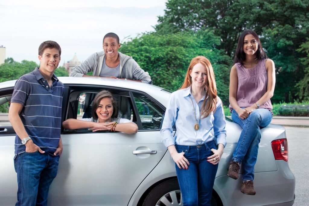 family with teenagers learning, parent teen support, teen drivers education